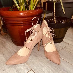 Nude Marc Fisher lace up pumps